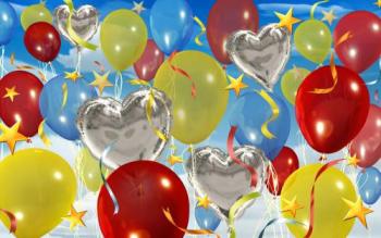 Открытка с разномастными воздушными шариками на день рождения